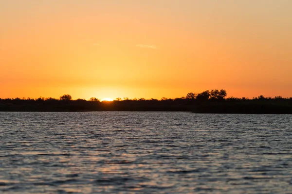 gölde güzel gündoğumu