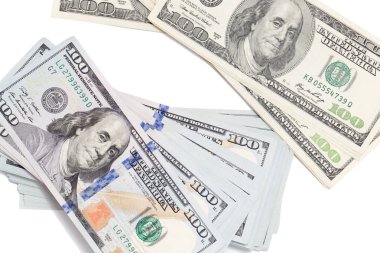 Beyaz arkaplanda dolar