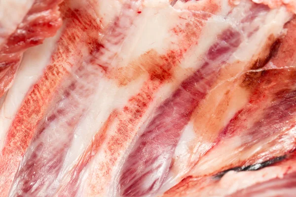 以新鲜猪肉为背景 — 图库照片
