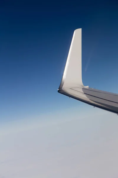 Aviones ala en vuelo — Foto de Stock