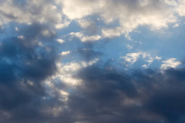 Güzel gökyüzü bulutlu şafak — Stok fotoğraf