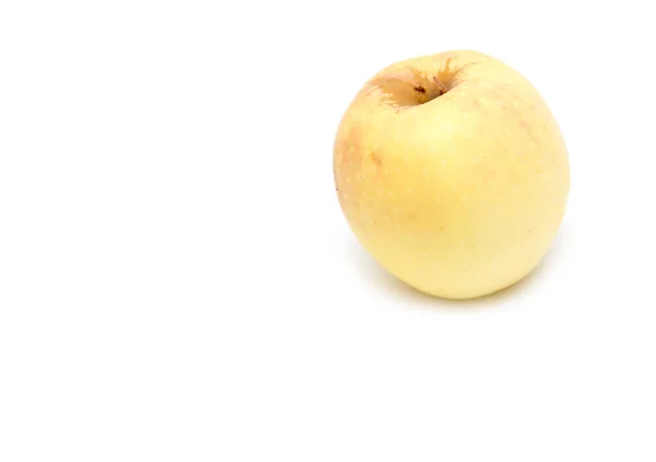 Manzana amarilla sobre fondo blanco — Foto de Stock