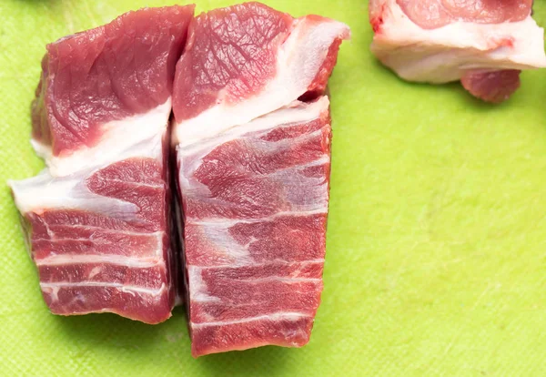 Carne cortada en rodajas como fondo — Foto de Stock