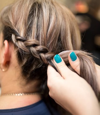 Güzellik salonunda örgü öreceğim.