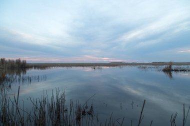 gölde güzel gündoğumu