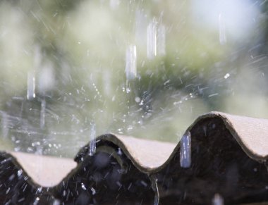 yağmur doğa küplere