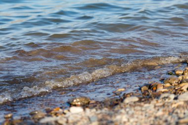 Sahilde arka plan olarak dalga .