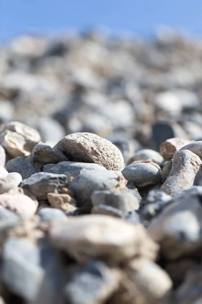 Stenen Natuur Een Achtergrond Van Blauwe Lucht — Stockfoto