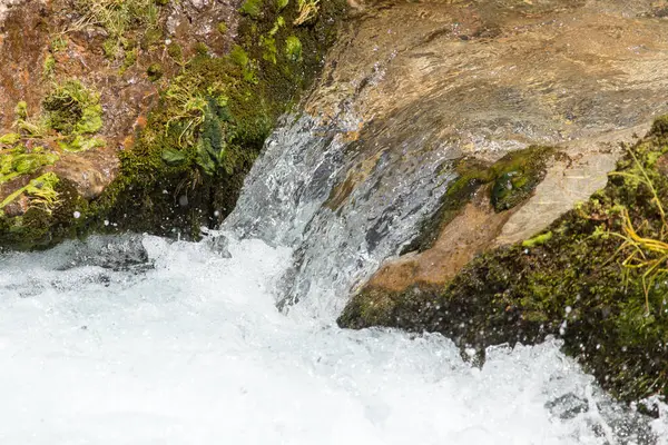 Water Bergrivier Als Achtergrond — Stockfoto