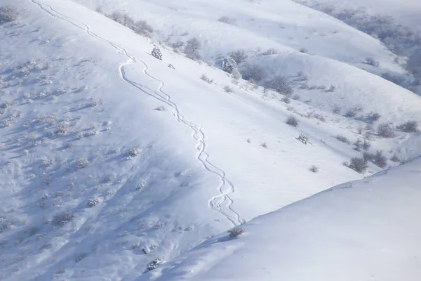 Montagna Innevata All Aperto Inverno Nel Parco Nella Natura — Foto Stock