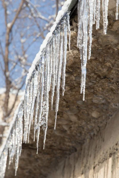 Icicles Roof House Winter — Stock Photo, Image