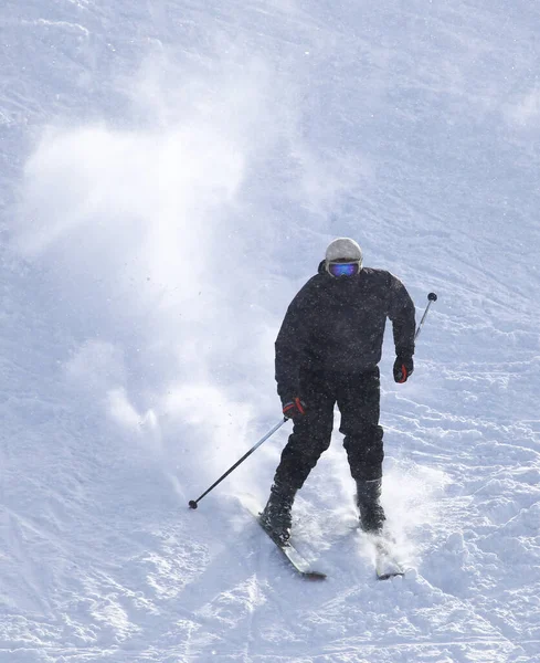 Les Gens Skient Dans Neige Dans Parc Dans Nature — Photo