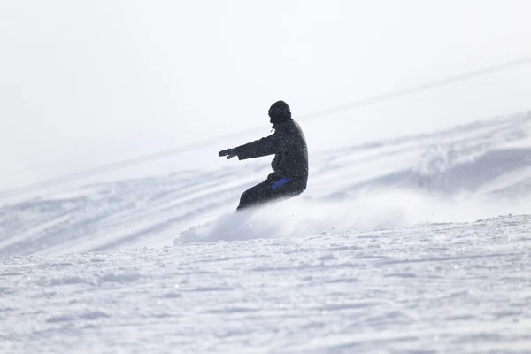 Snowboard Homme Piste Aplatie Pente Dans Parc Dans Nature — Photo