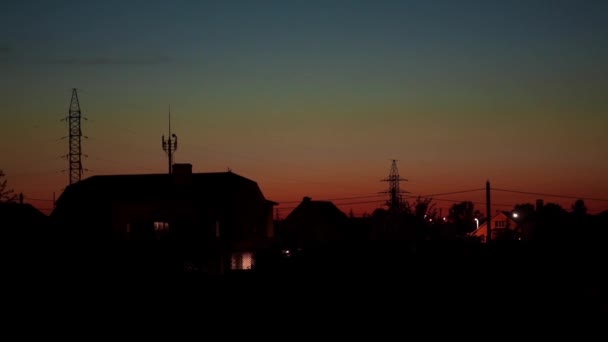 日没のコテージ村の家. — ストック動画