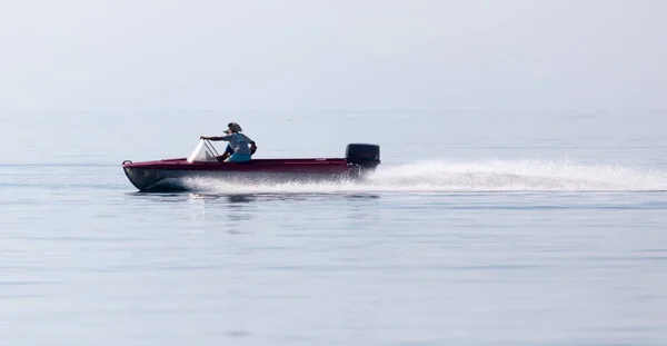 Моторная Лодка Воде Скоростью — стоковое фото