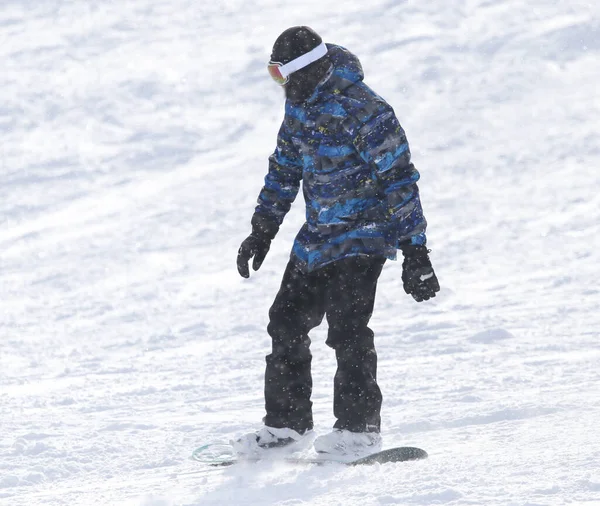 Personas Snowboard Nieve Invierno — Foto de Stock