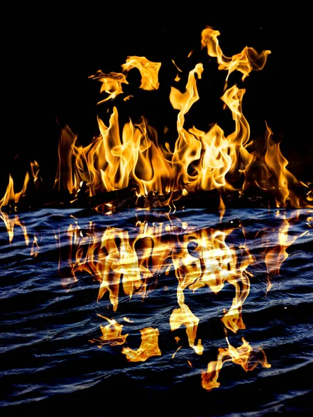 Elvont Háttér Tűz Lángok Egy Fekete Háttér — Stock Fotó