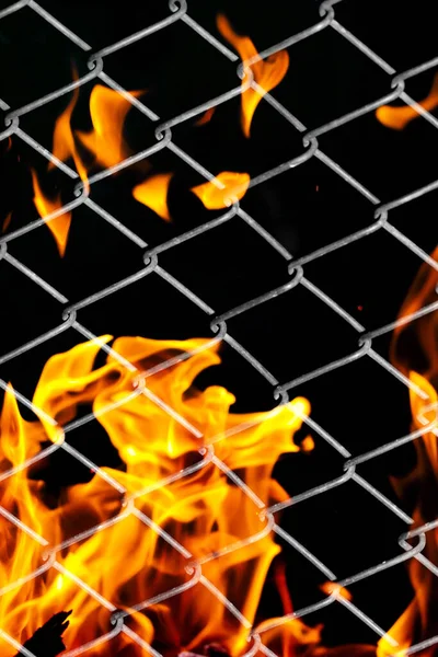 Feuer Einem Metallgitter Foto Einer Abstrakten Textur — Stockfoto