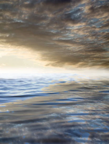 Облака Отражением Воде Фотография Абстрактной Текстуры — стоковое фото