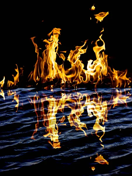 Abstrakter Hintergrund Flammen Auf Schwarzem Hintergrund — Stockfoto