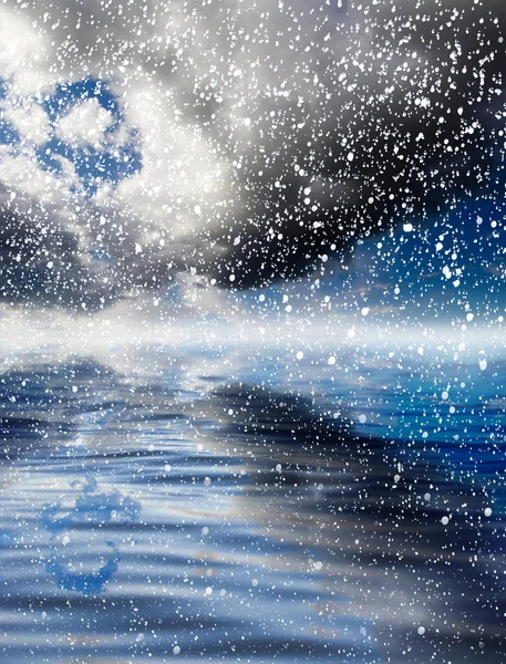 Χιονίζει Στη Θάλασσα Έναν Όμορφο Ουρανό Όμορφο Φόντο — Φωτογραφία Αρχείου