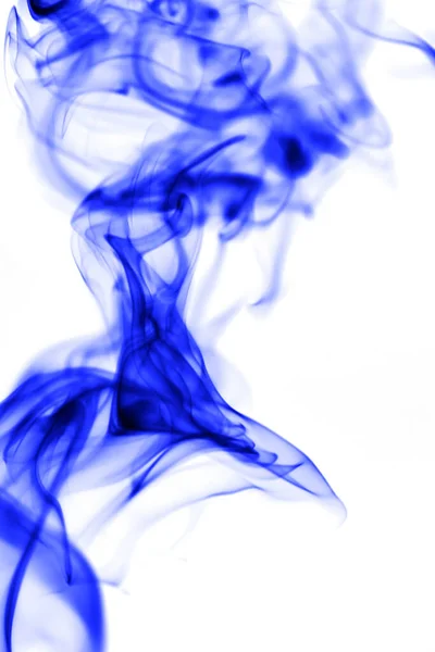 白色背景上的蓝烟 抽象纹理的照片 — 图库照片