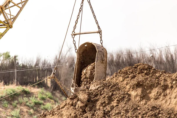 Excavatrice Creuser Grand Seau Dans Parc Dans Nature — Photo