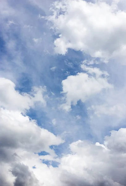 Nuvole Nel Cielo Blu Nel Parco Nella Natura — Foto Stock