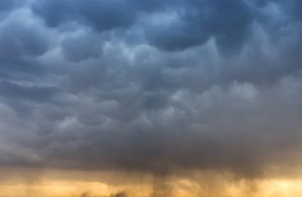 Bellissimo Cielo Con Nuvole Sera — Foto Stock