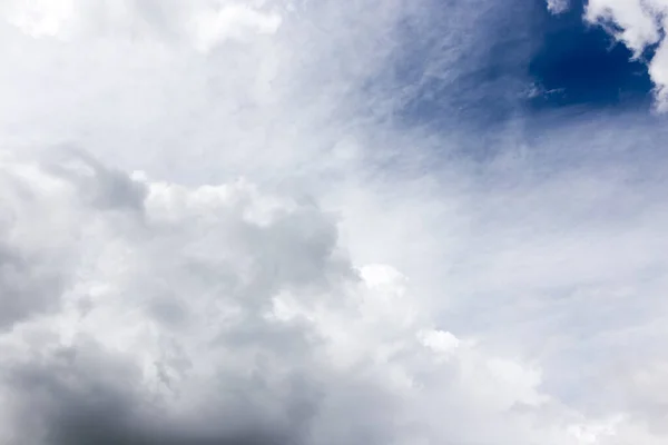 Wolken Blauen Himmel Park Der Natur — Stockfoto
