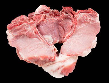 Siyah arka planda domuz eti. Fotoğraflar stüdyoda.