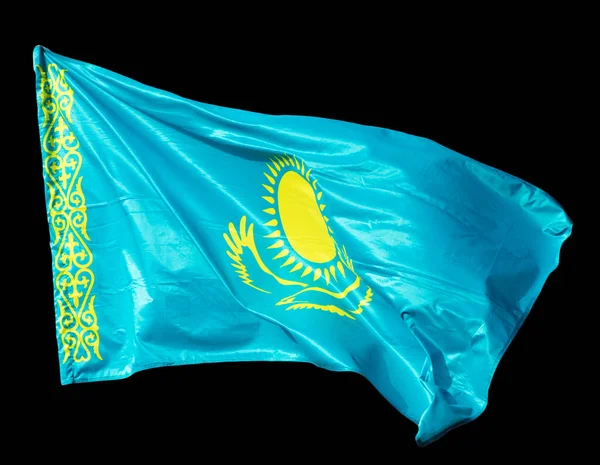 Siyah arka planda Kazakistan bayrağı. Soyut bir dokunun fotoğrafı