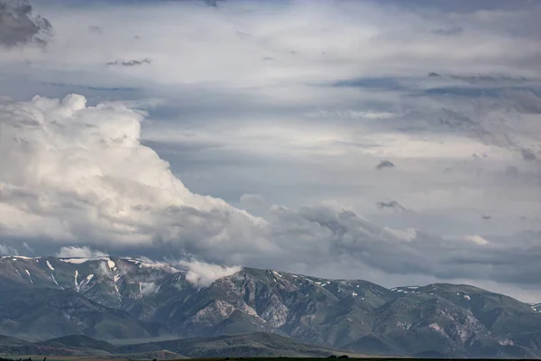 Belas Montanhas Cazaquistão Como Pano Fundo — Fotografia de Stock