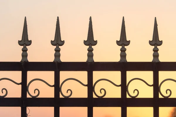 Metal Fence Sunset Park Nature — Stock Photo, Image