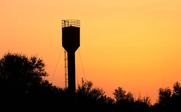 Grande Tanque Pôr Sol Parque Natureza — Fotografia de Stock