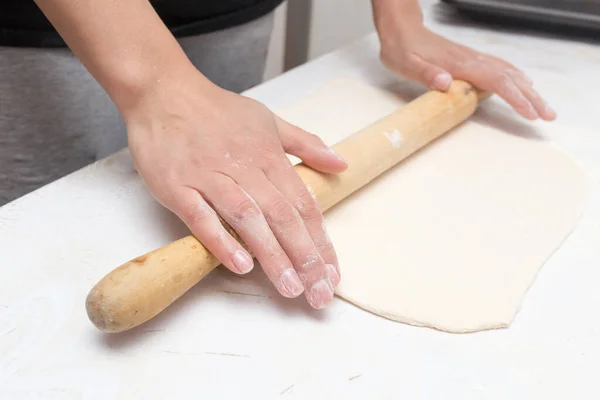 Rouler Pâte Dans Cuisine Photos Studio — Photo