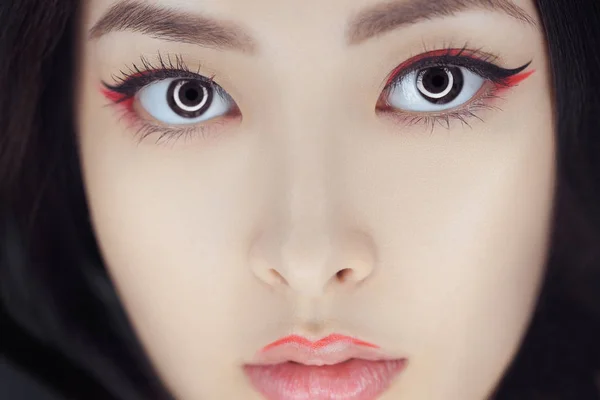 Asiatische Schönheit Frau mit kreativem Make-up. Porträt aus nächster Nähe. — Stockfoto