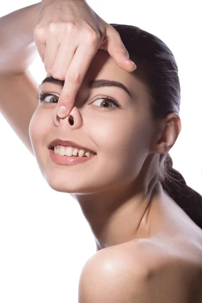 Mujer joven sonriendo haciendo cerdo cara divertida —  Fotos de Stock