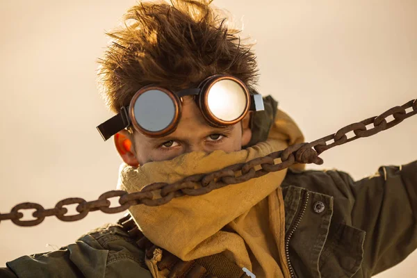 Bir Wasteland Post-apocalyptic Boy Outdoors