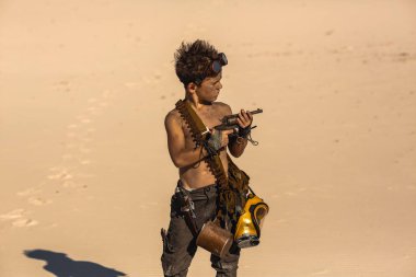 Çöldeki Apocalyptic Boy 'dan sonra.