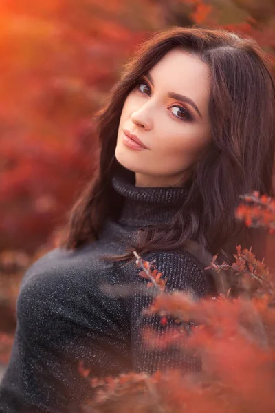 Herfst vrouw portret. — Stockfoto