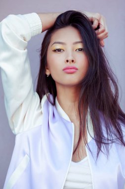 Asya moda modeli closeup açık havada