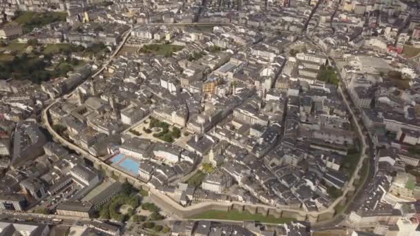 Vista aérea de Lugo Walled City, Galiza, Espanha . — Vídeo de Stock