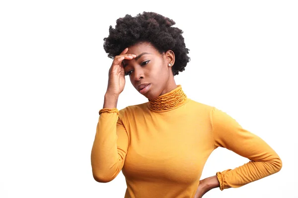 Jovem Afro Mulher Sentindo Incomodado — Fotografia de Stock