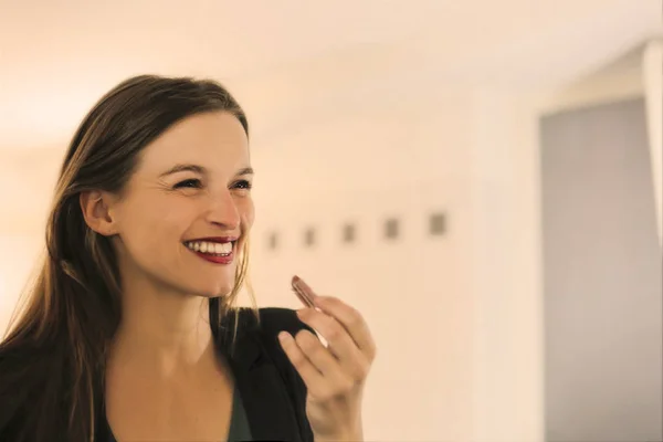 Beautiful Woman Lipstick Her Hand Smiling Happily — Stock Photo, Image