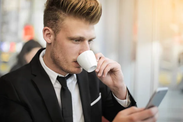 Jungunternehmer Beim Kaffee — Stockfoto