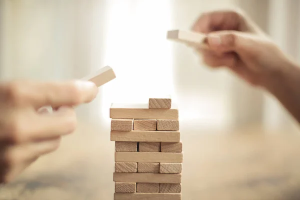 Manos Jugando Con Ladrillos Madera —  Fotos de Stock