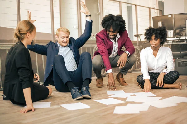 Multi Equipe Negócios Étnica Brainstorming — Fotografia de Stock