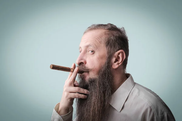 Hipster Hombre Fuma Pared — Foto de Stock