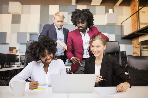 Grupo Colegas Trabalho Faz Plano — Fotografia de Stock